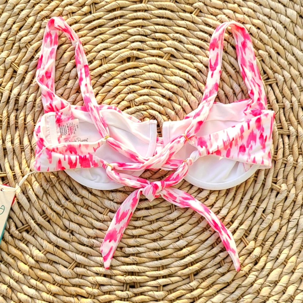 Beach Bunny Bikini top ⛱ - Picture 4 of 6
